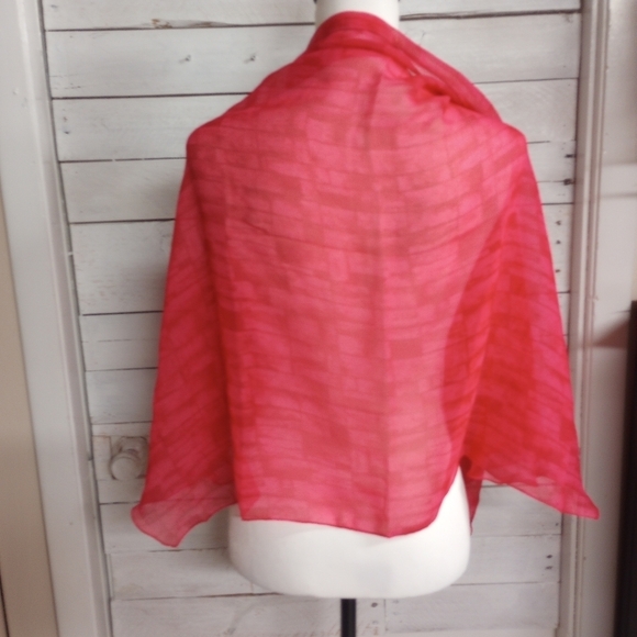 Matr Boomie Women's Dark Pink with Gold Accent Triangle Scarf Headwrap - Picture 7 of 10